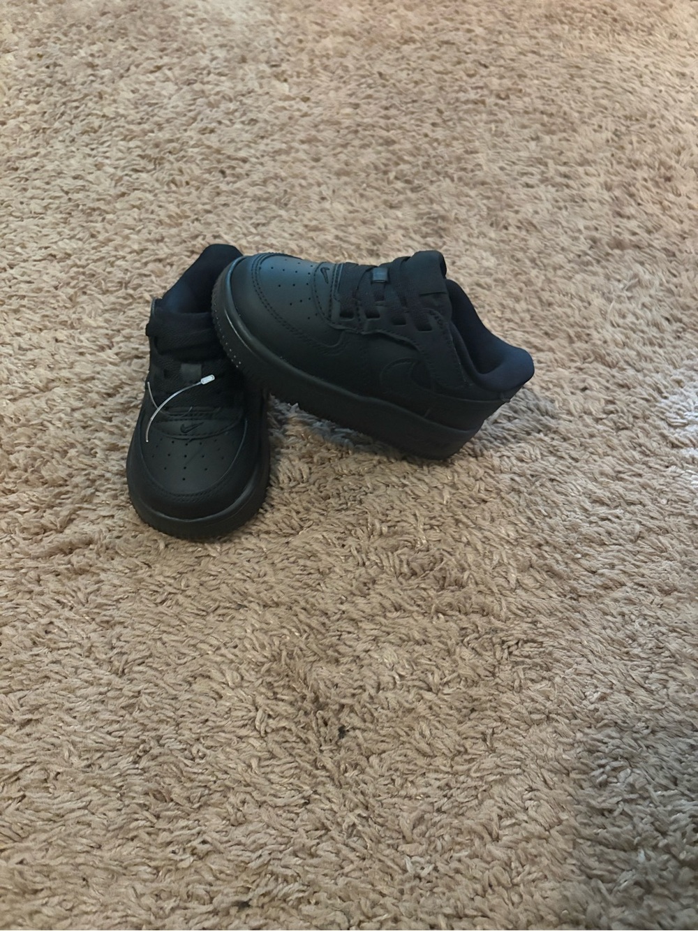 Nike Kids Black Low-Top Sneakers